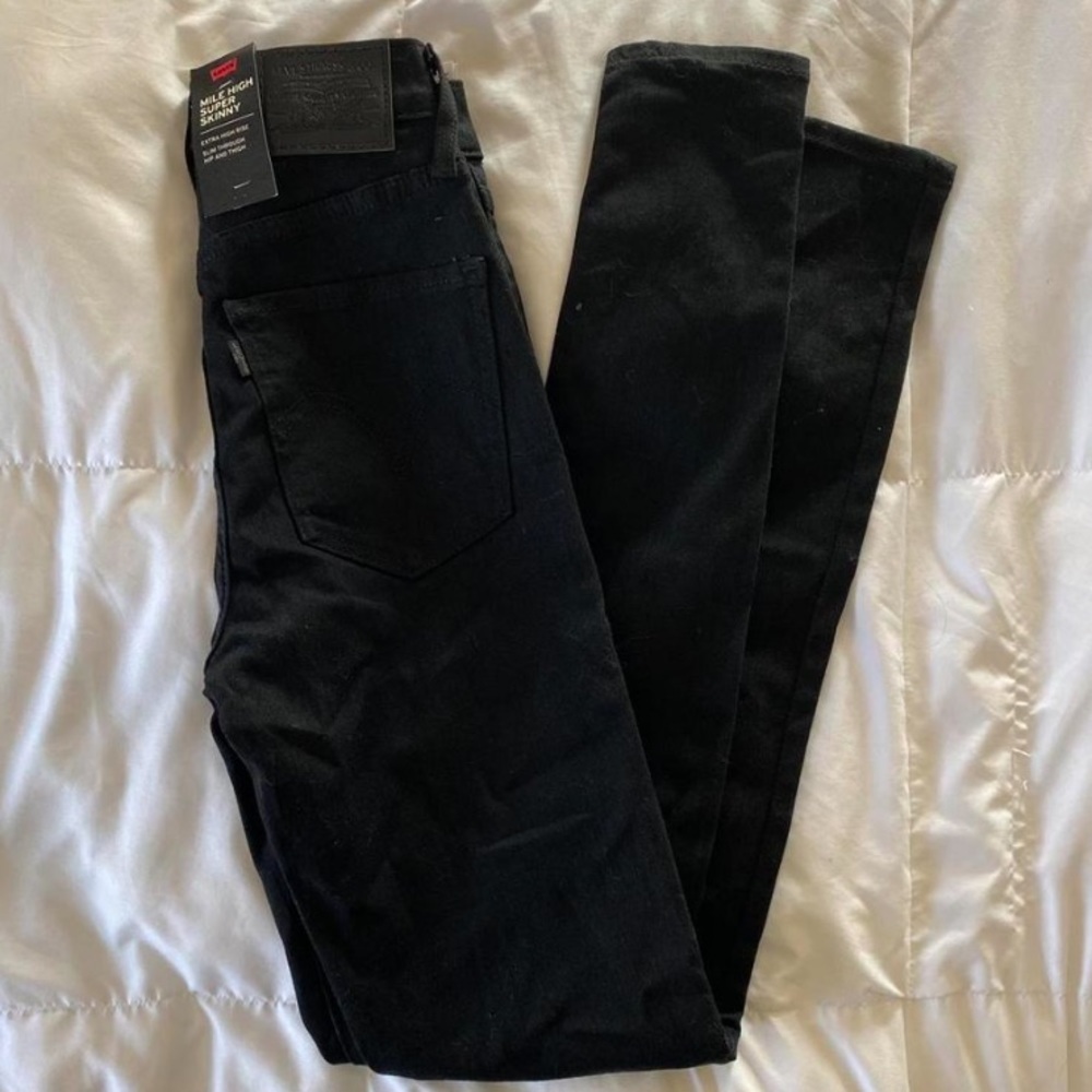 NWT mile high super skinny black levis